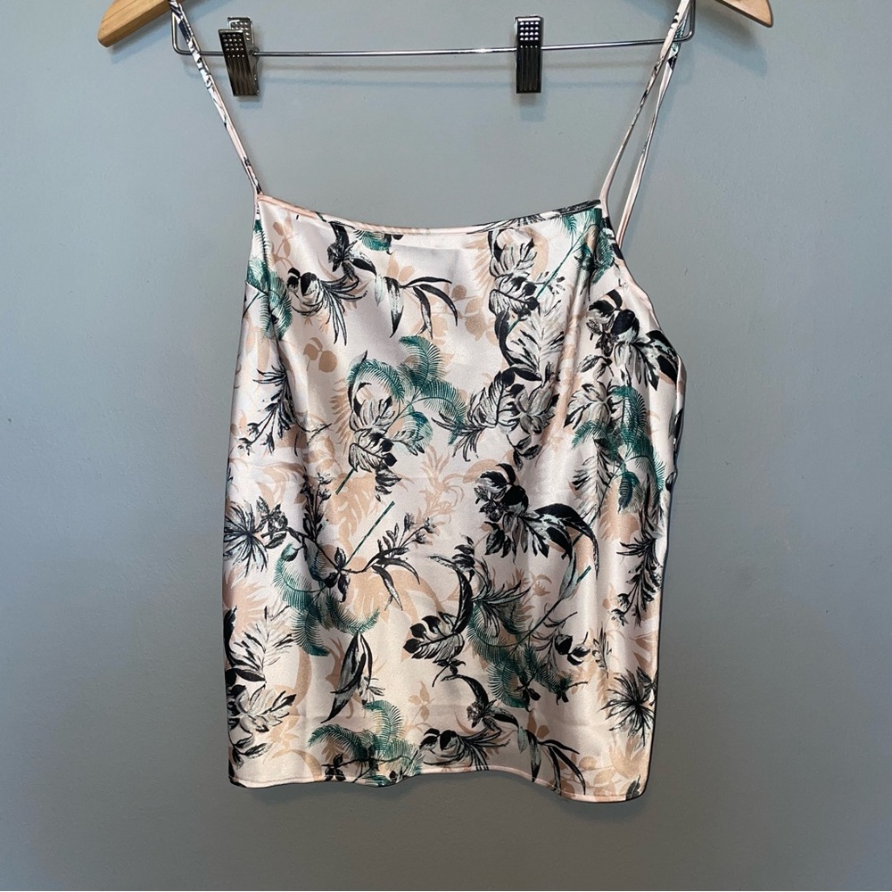 Set of 4 Victoria’s Secret Slip Tops - Picture 4 of 9